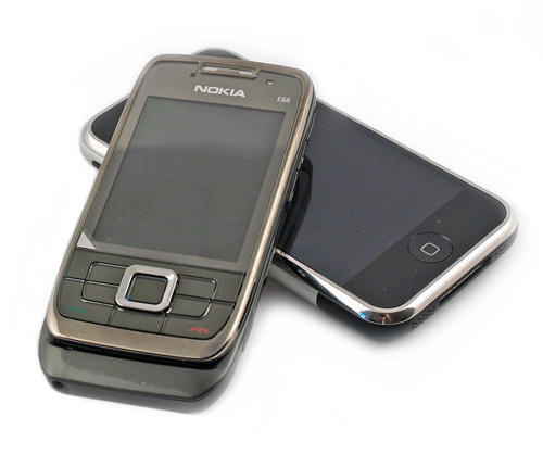  Nokia E66   -  3